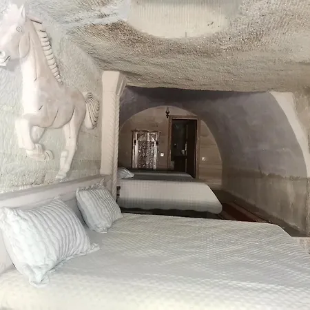Lucky Cave Cappadocia 3*
