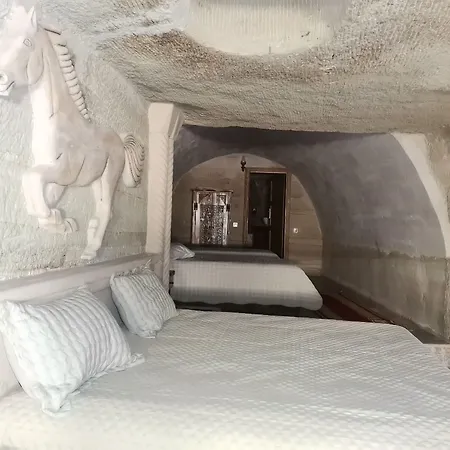 Lucky Cave Cappadocia Отель 3*