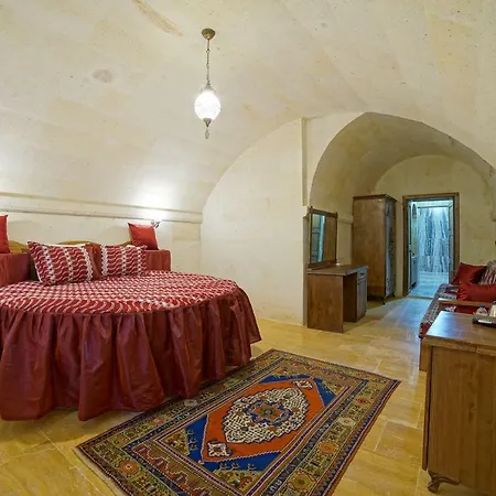 Lucky Cave Cappadocia מלון